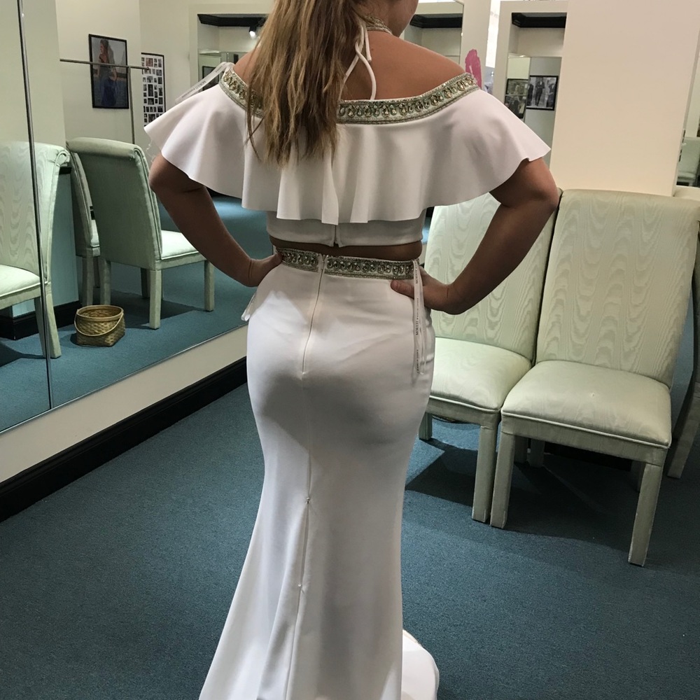 MORI LEE - Picture 3 of 3